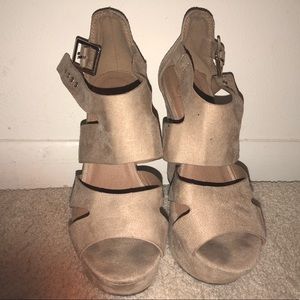 Super cute tan wedges